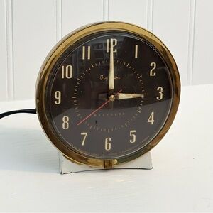 Vintage Westclox Big Ben bedside electric alarm clock, white with gold trim